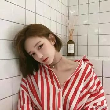 艳谍飘香